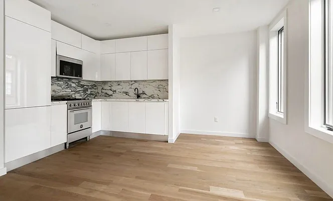 Rented by Compass | media 9