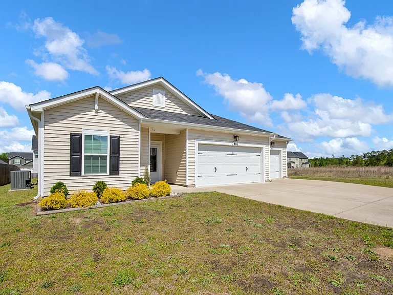 2346 Spinning Wheel Rd — Photo 2