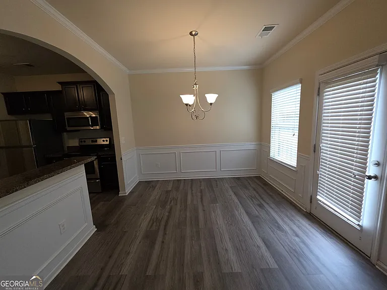 326 Lauren Dr — Photo 8