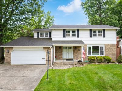 8603 Pin Oak Dr, Parma, OH, 44130