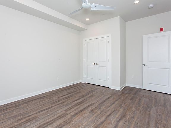5th image of 3604 Haverford Ave Unit 204