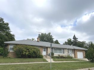 110 W Washington St, Villa Park, IL 60181