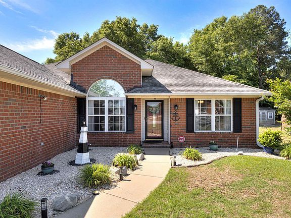 3rd image of 3035 Foxcroft Cir