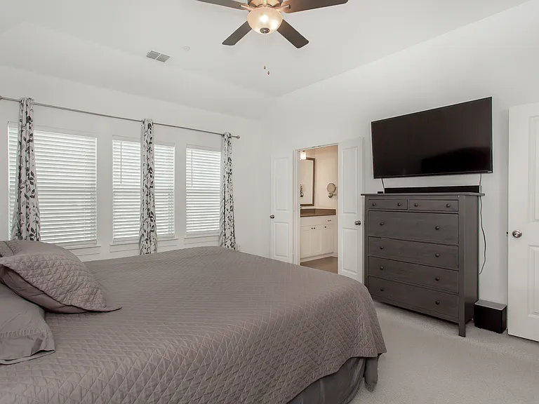 7667 Tiffany Dr — Photo 30