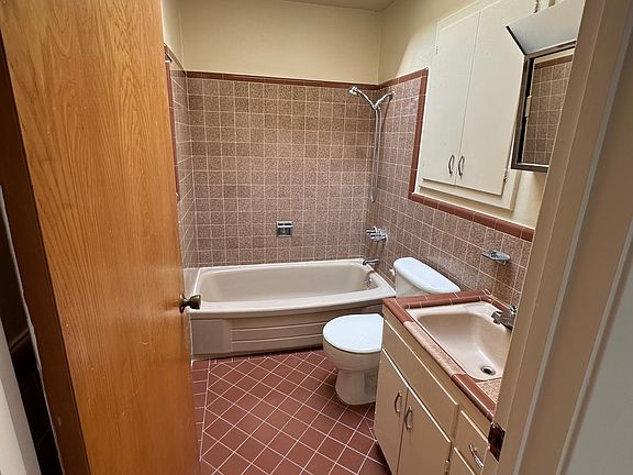 2nd image of 4611 Lincoln Way #9
