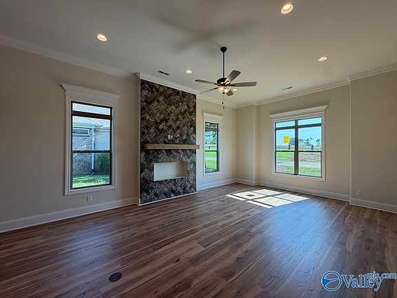 2nd image of 13589 Pipers Sq