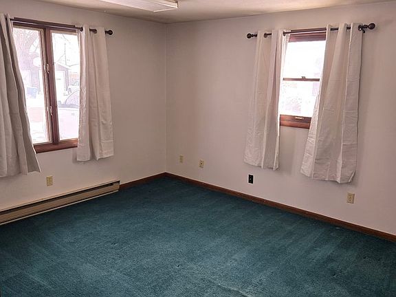 5th image of 102 S Metts St #1