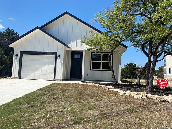 2nd image of 729 Canyon Bend