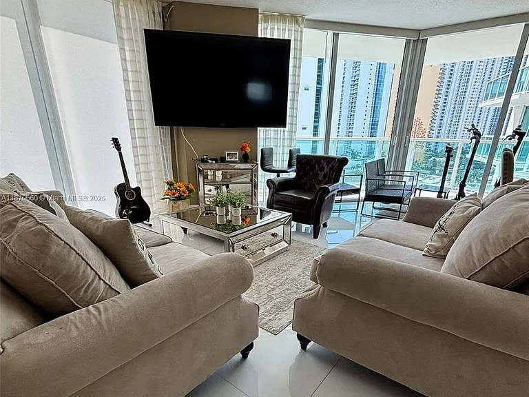 150 Sunny Isles Blvd #1-1101 — Photo 9