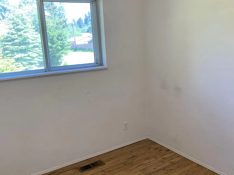 3170 Seiford Ave SE — Photo 9