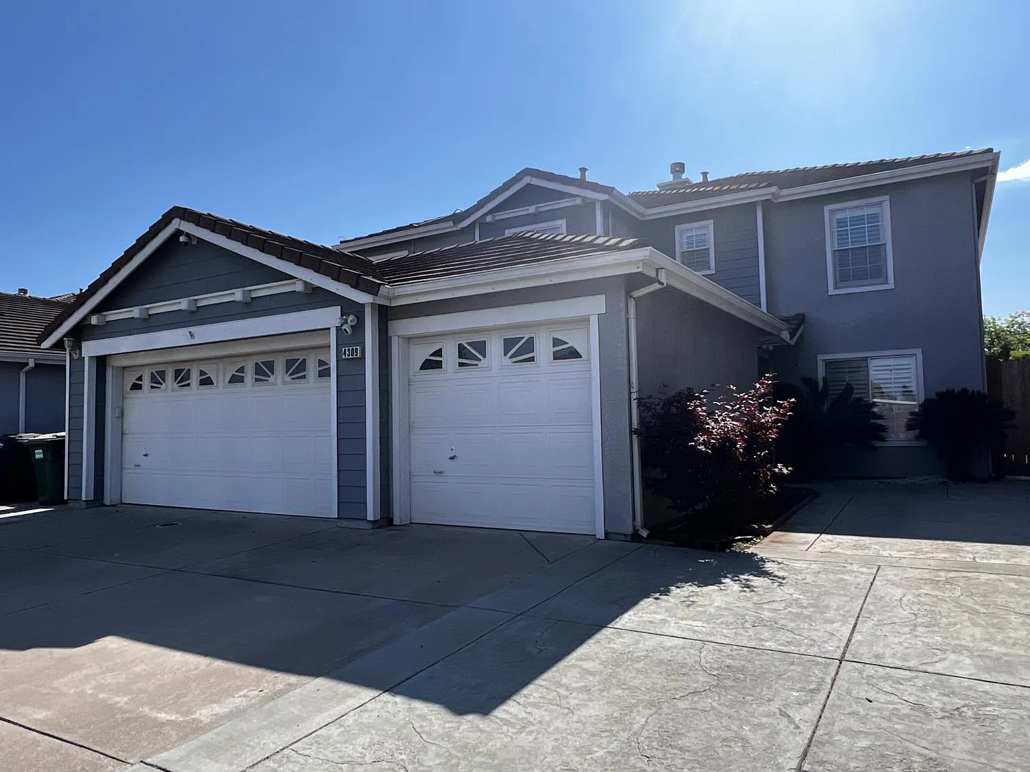 4309 Hazelnut Dr photo 1