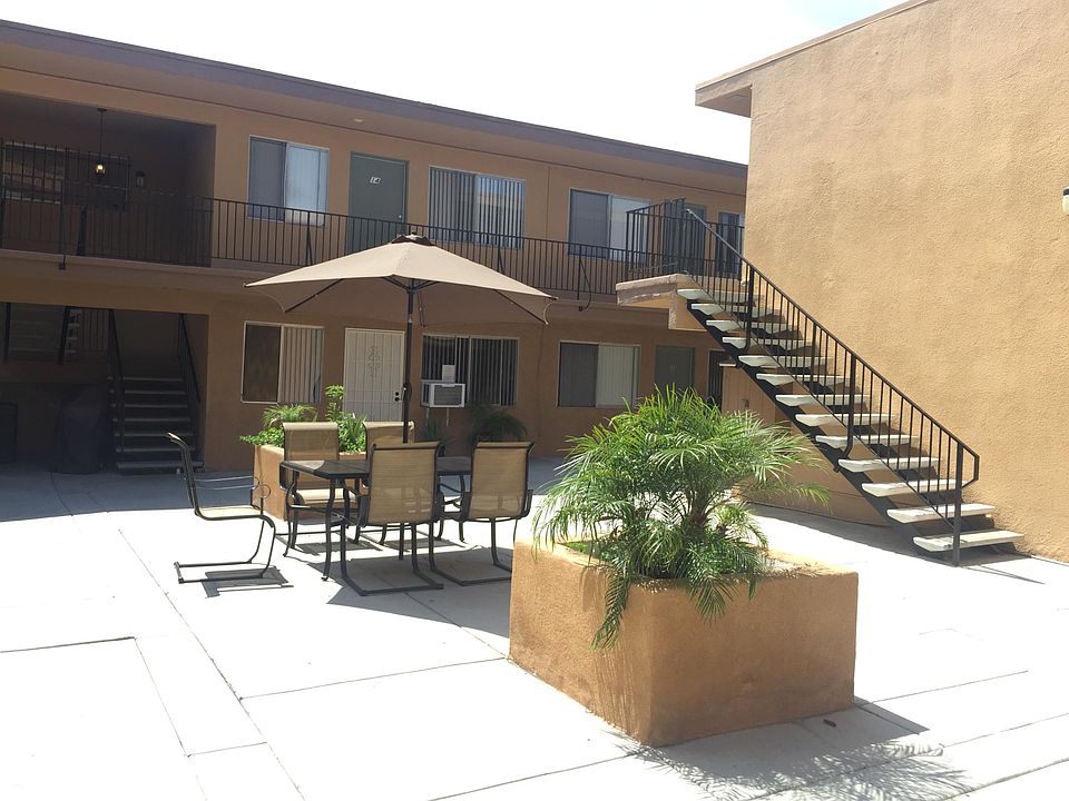 1st image of 4060 Euclid Ave APT 21