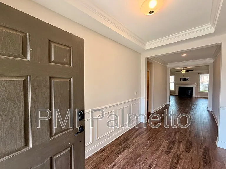 628 Colston Ln — Photo 3
