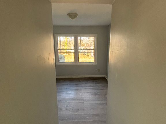4th image of 3204 Waterford Dr