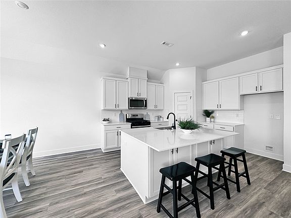 3rd image of 8003 E Sugarloaf St