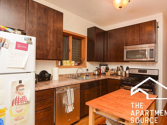3rd image of 1450 W Cortez St APT 1