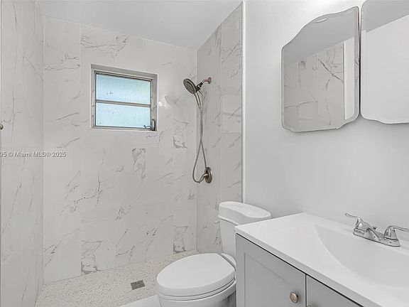 4th image of 1341 SE 9th Ave #1341