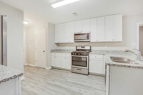 4th image of 1013 Meadow Springs Dr SW