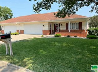 710 2nd St SE UNIT 104, Orange City, IA 51041