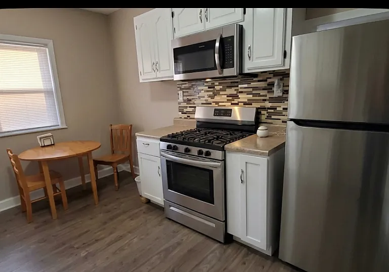 448 Thomas Ave #1 — Photo 3