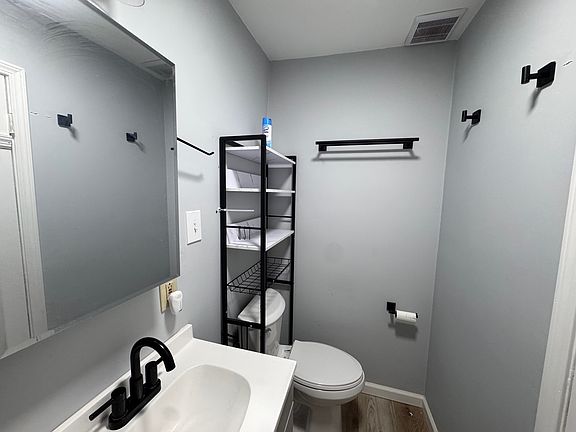 5th image of 265 Bolton St #2