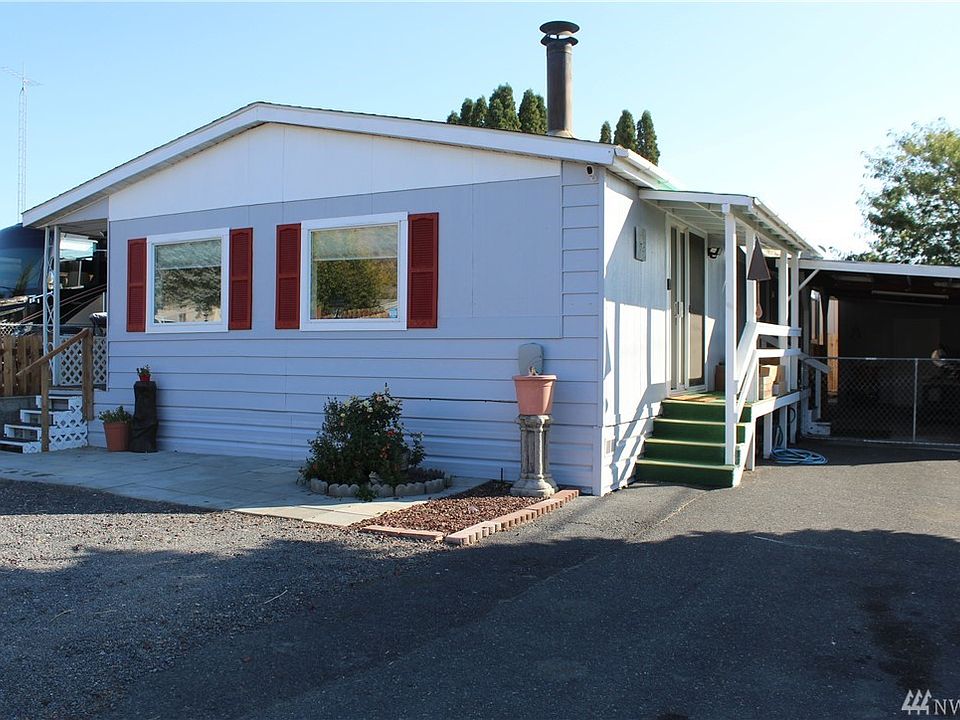 1st image of 8039 Crystal Ln NE #9