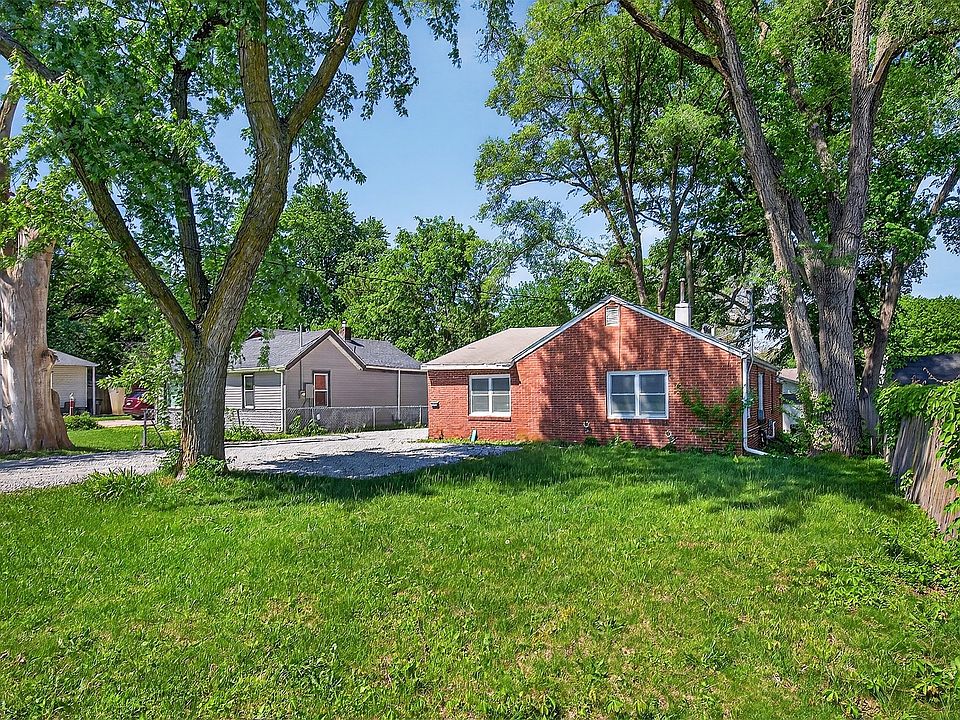 1st image of 2734 Merle Hay Rd