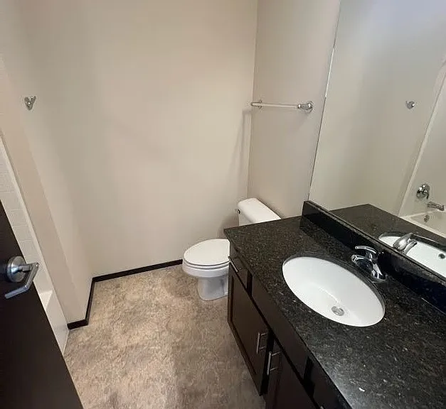 Galaxie High Rise Apartments — Photo 135