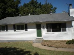 5369 Westwood Dr, Saint Charles, MO 63304