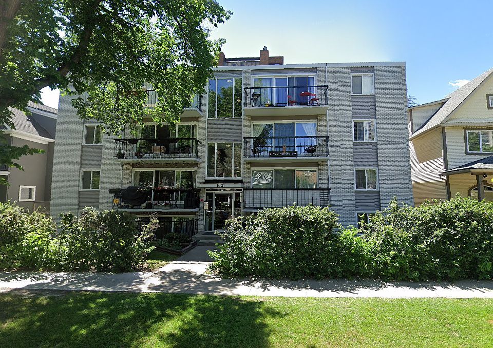 1st image of 1021 13th Ave SW #103