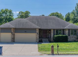 3824 W Rosebrier St, Springfield, MO 65807