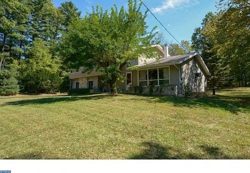 4th image of 41 Southwoods Ln