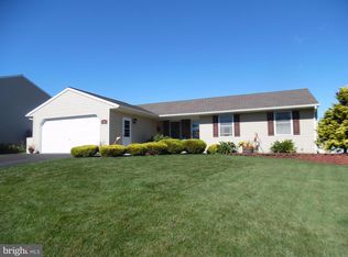 28 Meadow Dr #L-0457, Newmanstown, PA 17073