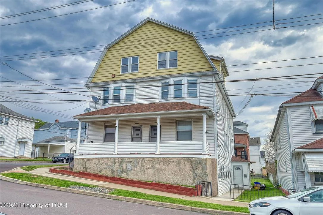 1 bed, 1.0 bath, $1,100 — Photo 1
