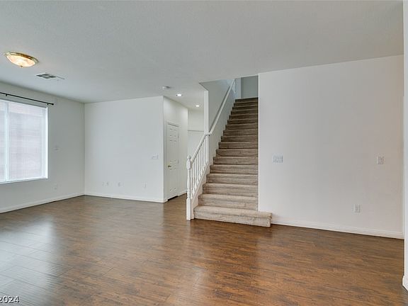 5th image of 8475 Adams Grove St