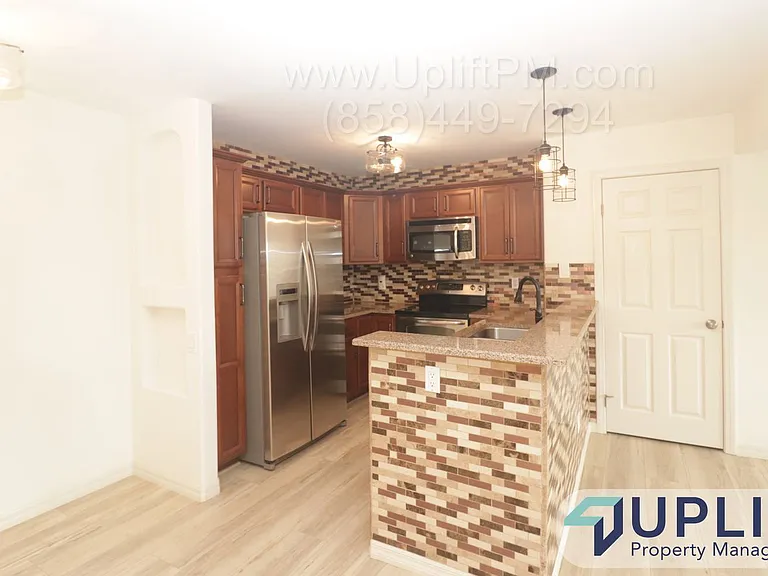 5402 Balboa Arms Dr #305 — Photo 4