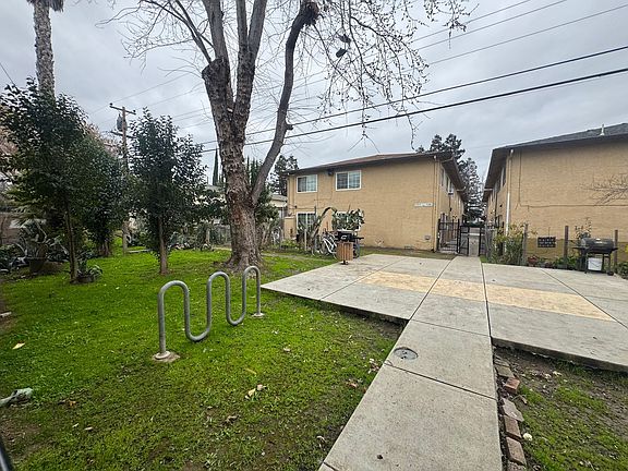 3rd image of 723-721 Menker Ave #2