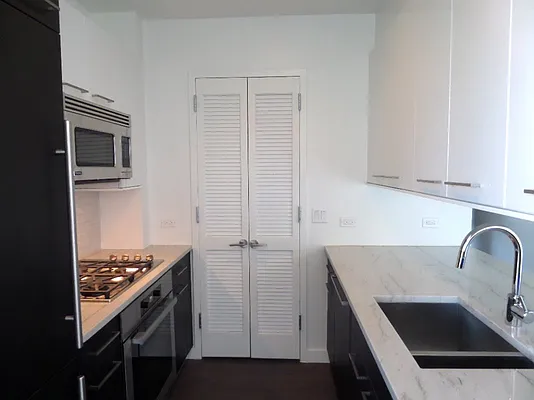 Rented by Bohemia Realty Group | media 4