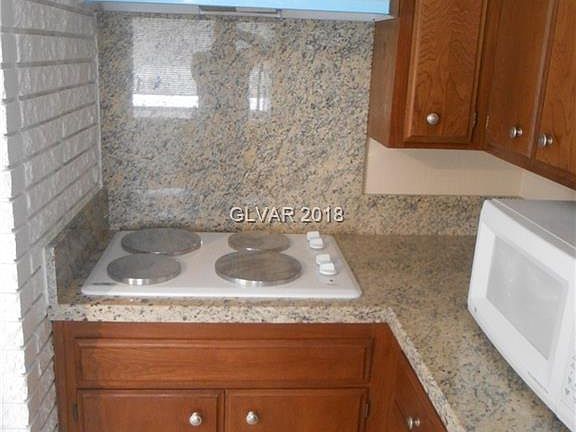 4th image of 254 Greenbriar Townhouse Way