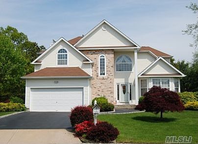 2nd image of 5 Heather Ct