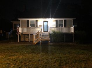 97 Lodge Rd, Poquoson, VA 23662
