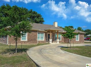 920 2nd St, Jarrell, TX 76537