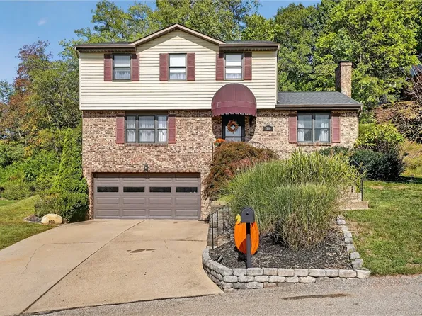 100 Roberta Dr, Carnegie, PA 15106