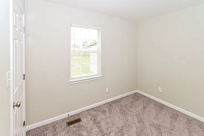 235 Sunrise Dr — Photo 7