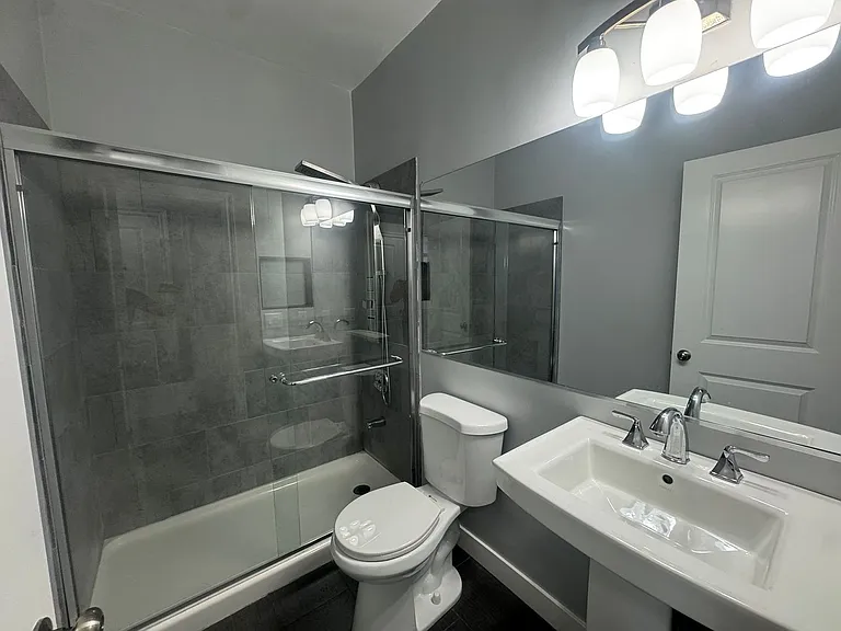 555 Maine Ave #330 — Photo 14
