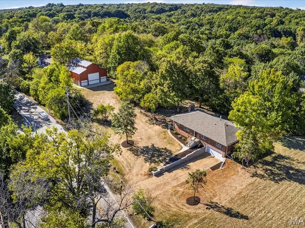 1999 Saline Rd, Fenton, MO 63026
