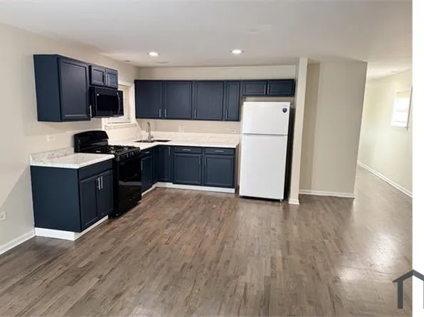 3700 W Lexington St Unit 1, Chicago, IL 60624