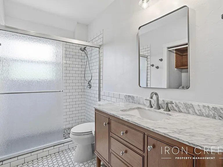 409 W Ada St — Photo 29