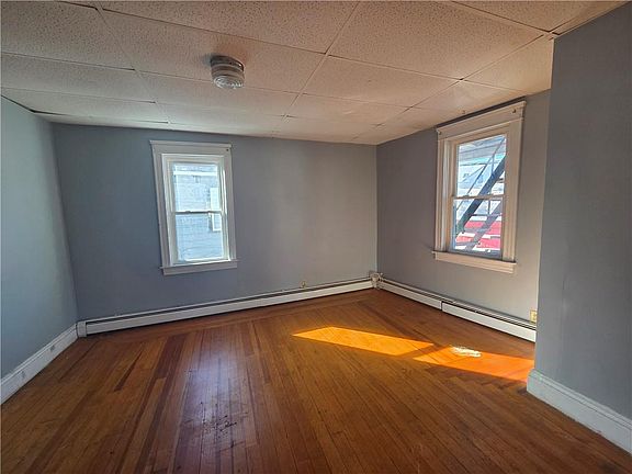 2nd image of 2 Gansett Ave