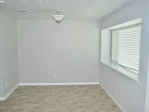 4th image of 1502 Jo Ann Ln